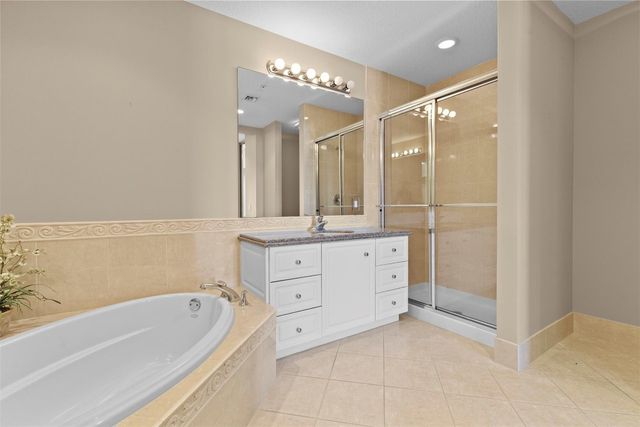 20 Harbour Isle Drive PH02, Hutchinson Island, FL 34949