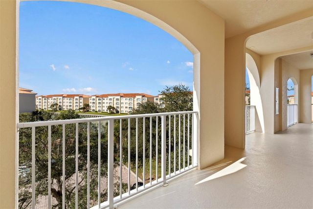 20 Harbour Isle Drive PH02, Hutchinson Island, FL 34949