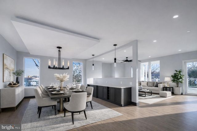 2613 BEACON HILL RD, Alexandria, VA 22306