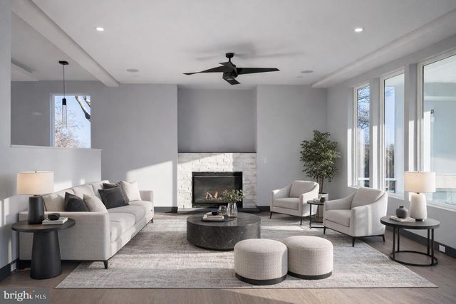 2613 BEACON HILL RD, Alexandria, VA 22306