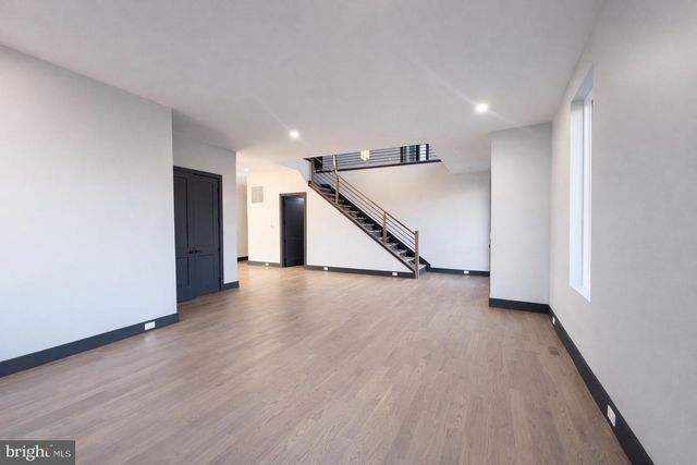 2613 BEACON HILL RD, Alexandria, VA 22306