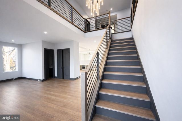 2613 BEACON HILL RD, Alexandria, VA 22306