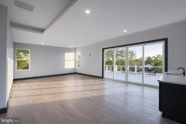 2613 BEACON HILL RD, Alexandria, VA 22306