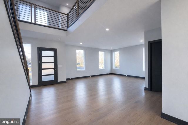 2613 BEACON HILL RD, Alexandria, VA 22306