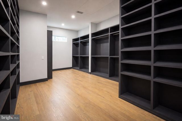 2613 BEACON HILL RD, Alexandria, VA 22306