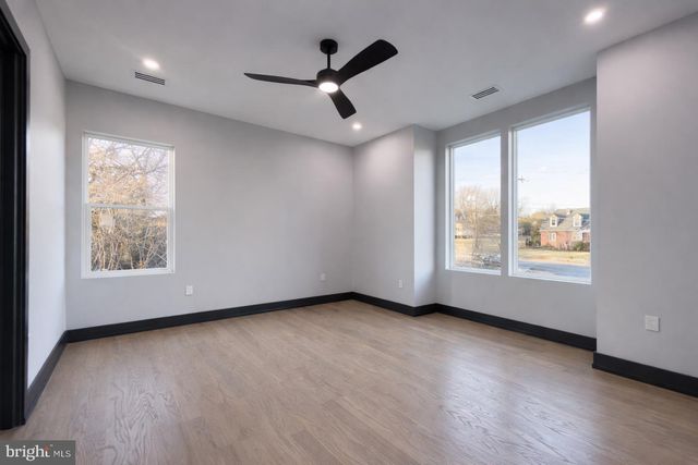 2613 BEACON HILL RD, Alexandria, VA 22306