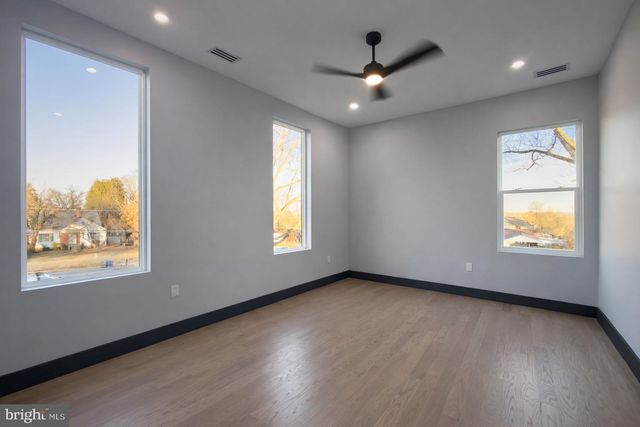 2613 BEACON HILL RD, Alexandria, VA 22306