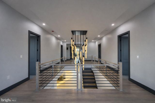 2613 BEACON HILL RD, Alexandria, VA 22306