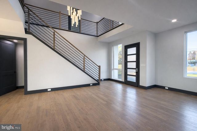 2613 BEACON HILL RD, Alexandria, VA 22306