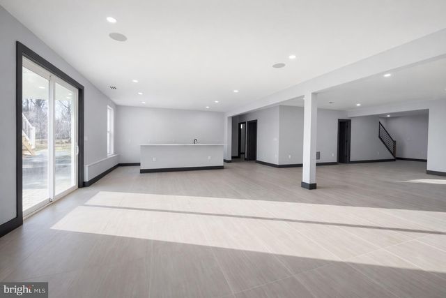 2613 BEACON HILL RD, Alexandria, VA 22306