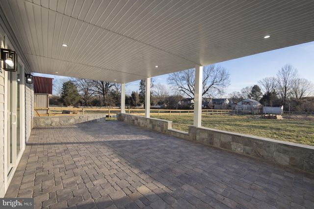 2613 BEACON HILL RD, Alexandria, VA 22306