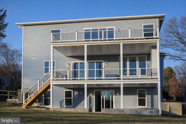 2613 BEACON HILL RD, Alexandria, VA 22306