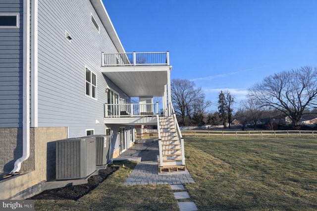 2613 BEACON HILL RD, Alexandria, VA 22306