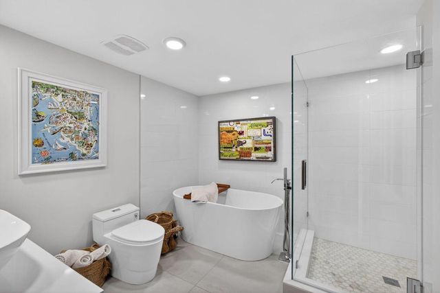 5540 N Ocean Drive 14b, Singer Island, FL 33404