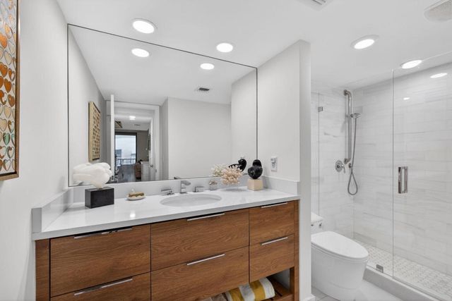 5540 N Ocean Drive 14b, Singer Island, FL 33404