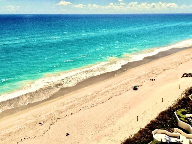 5540 N Ocean Drive 14b, Singer Island, FL 33404