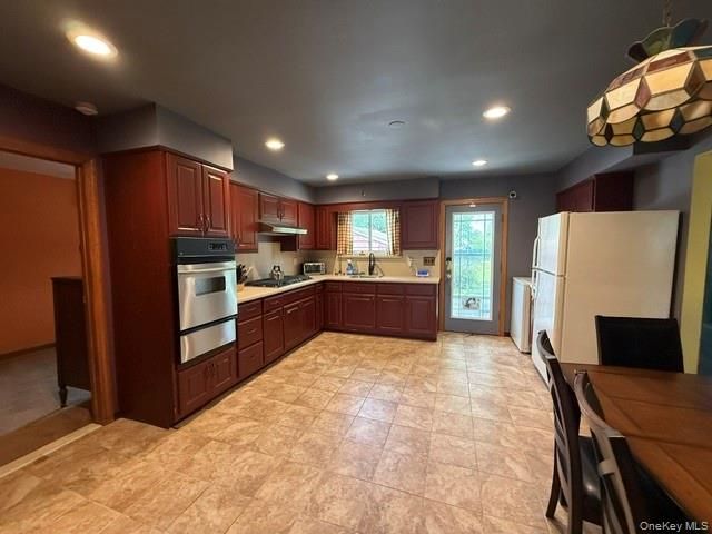 59 FARMERS Avenue, Lindenhurst, NY 11757