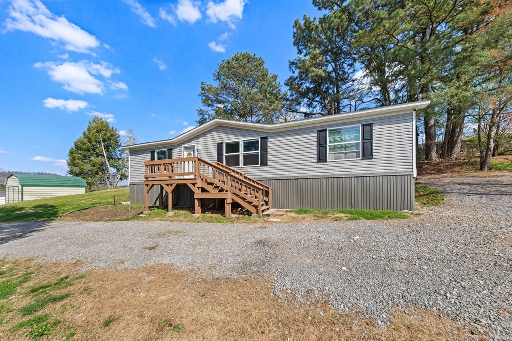 125 Hailey Ave, Carthage, TN 37030