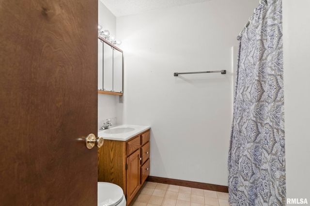 3005 Sutherland Road, Springfield, IL 62702