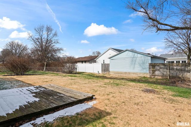 3005 Sutherland Road, Springfield, IL 62702