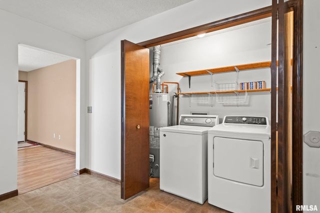 3005 Sutherland Road, Springfield, IL 62702