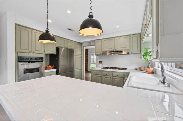 19533 Babington, Canyon Country, CA 91351