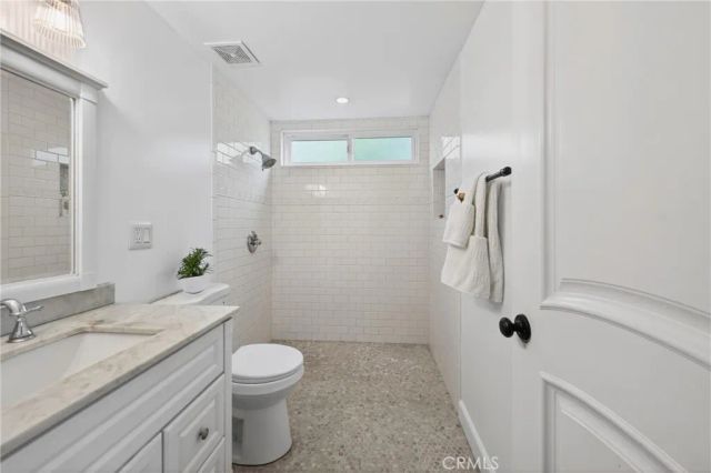 19533 Babington, Canyon Country, CA 91351