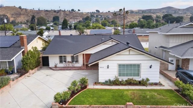 19533 Babington, Canyon Country, CA 91351