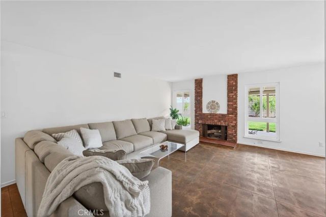 19533 Babington, Canyon Country, CA 91351