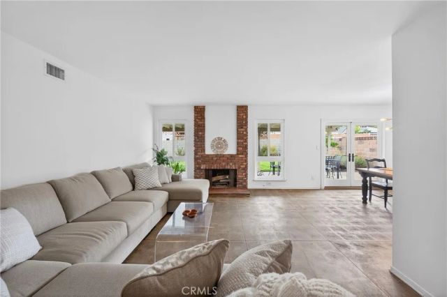 19533 Babington, Canyon Country, CA 91351