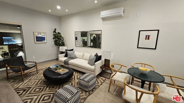 10572 Putney Road, Los Angeles, CA 90064
