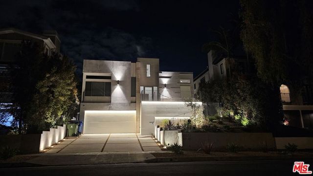 10572 Putney Road, Los Angeles, CA 90064