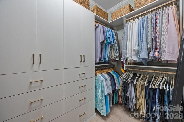 630 Calvert Street 111, Charlotte, NC 28208