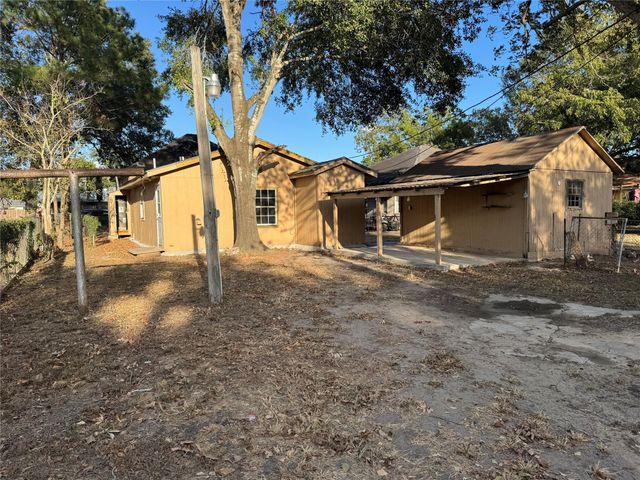 506 S Mechanic Street, El Campo, TX 77437