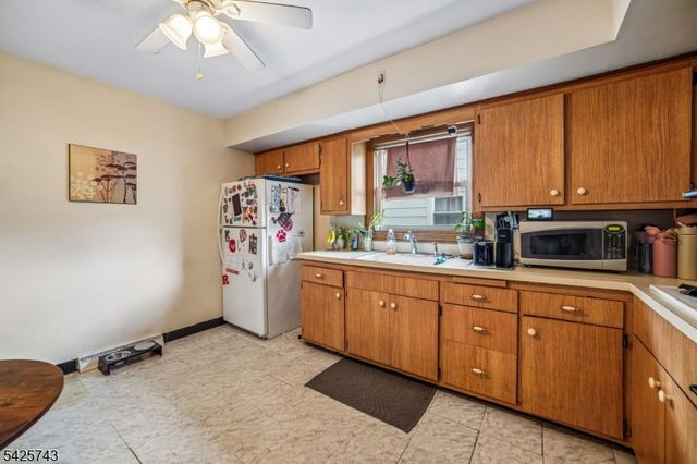 31 Division St, Bloomfield Twp., NJ 07003