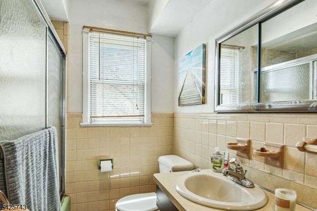 31 Division St, Bloomfield Twp., NJ 07003