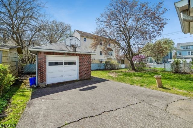 31 Division St, Bloomfield Twp., NJ 07003
