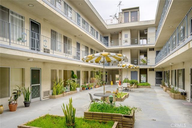 1422 N Curson Avenue 15, Los Angeles, CA 90046