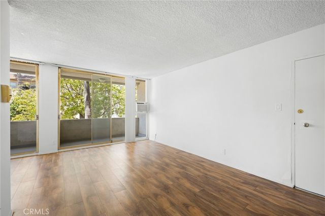 1422 N Curson Avenue 15, Los Angeles, CA 90046