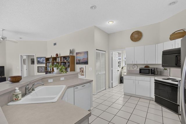 1224 Lake Breeze Drive, Wellington, FL 33414