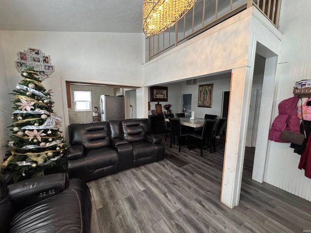 1913 Illinois Street, Elkhart, IN 46516