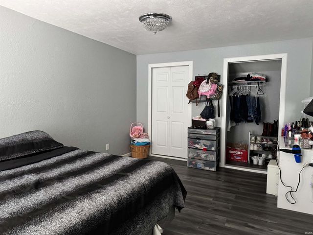 1913 Illinois Street, Elkhart, IN 46516