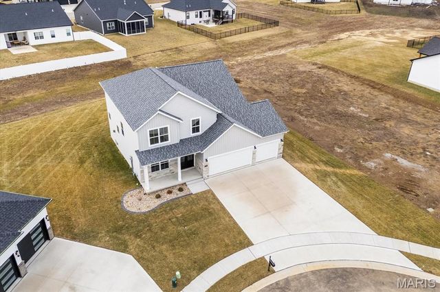 809 Golden Bell Lane, O'fallon, IL 62269