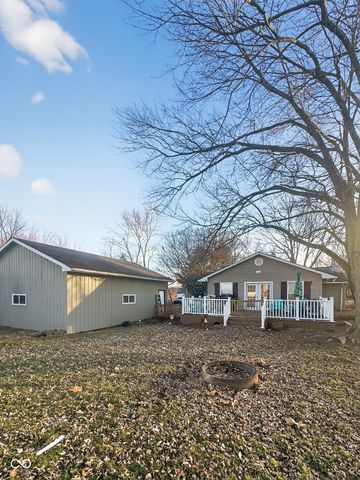 786 E 400 N, Greenfield, IN 46140