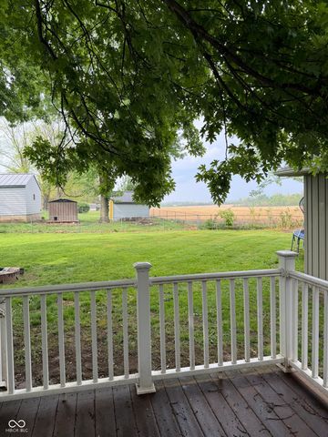 786 E 400 N, Greenfield, IN 46140