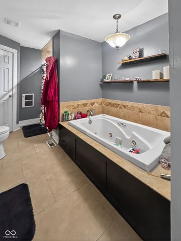 786 E 400 N, Greenfield, IN 46140