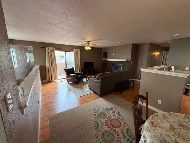 2900 Vista Del Rey NE UNIT 20D, Albuquerque, NM 87112