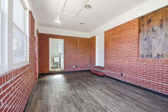 108 Cottonwood Drive, Greeneville, TN 37745