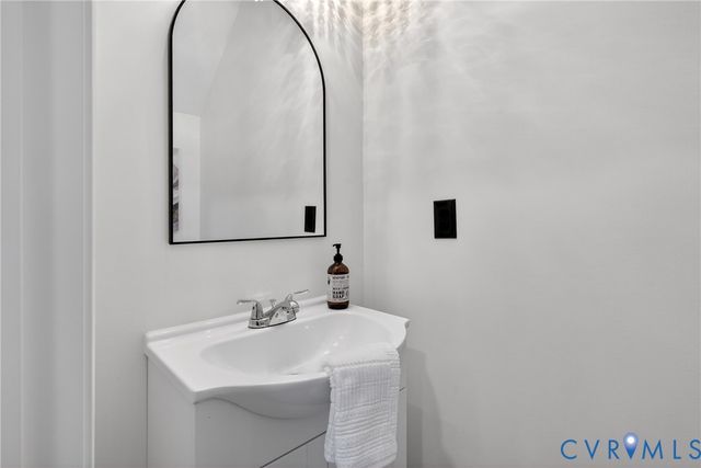 1952 Powell Rd, Richmond, VA 23224