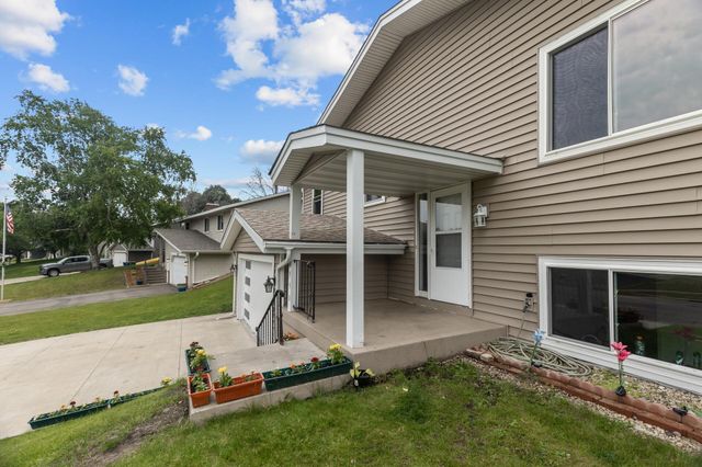 4990 148th Path W, Apple Valley, MN 55124